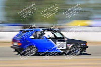 media/Sep-29-2024-24 Hours of Lemons (Sun) [[6a7c256ce3]]/StartFinish (245p-330p)/